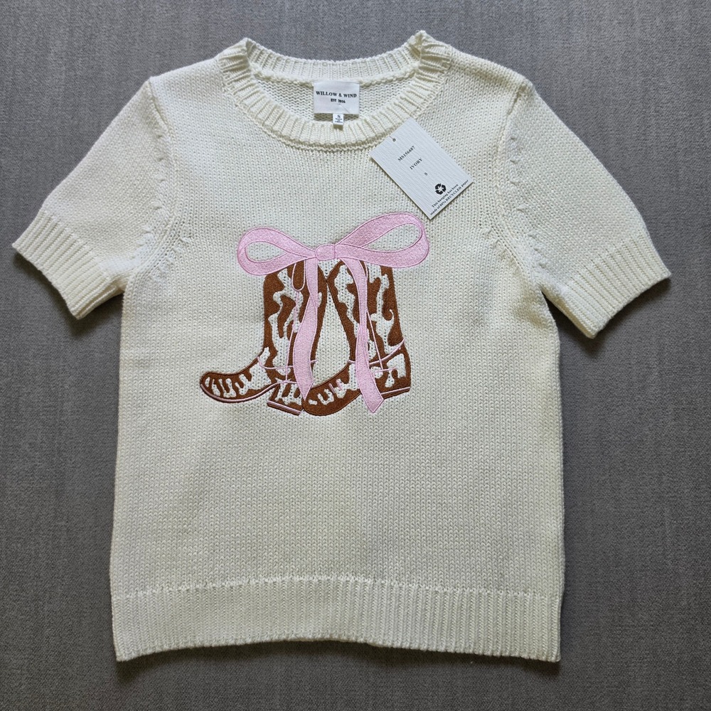 Willow & Wind Sweater Women Small Ivory Cowgirl Boots Pink Bow Short Sleeve